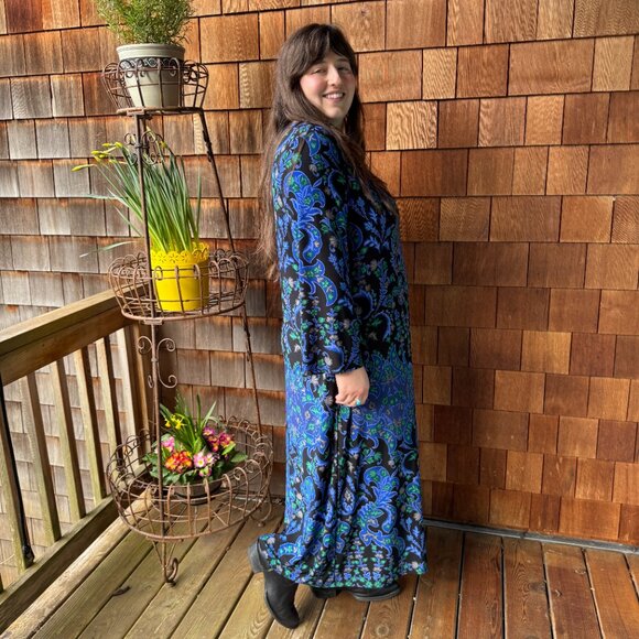 Like New Chico's Blue/Black Medallion Flare Sleeve Maxi Dress in Women's XXL - Picture 7 of 15